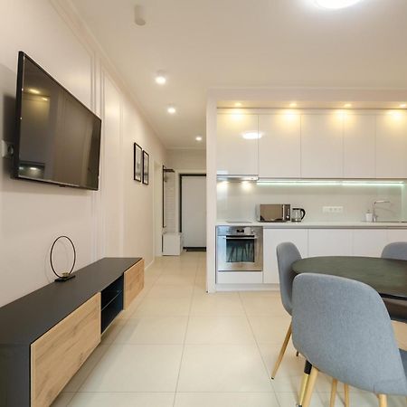 Petrovdom 13-141 In Rc New York Concept House With Bathroom Kyiv Exterior photo