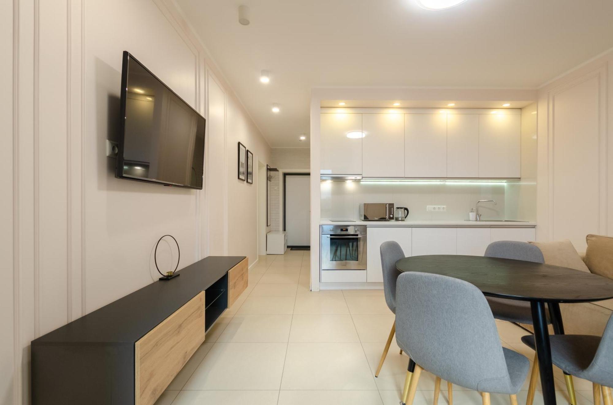 Petrovdom 13-141 In Rc New York Concept House With Bathroom Kyiv Exterior photo